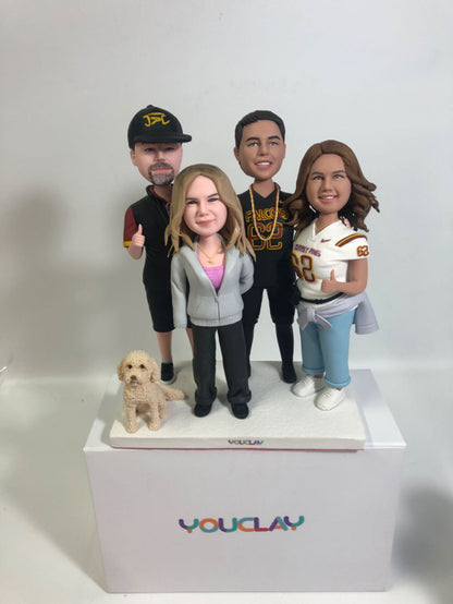 Fully Customizable Five Bobbleheads（person or pet）